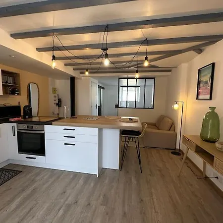 Moderne Avec Jardin Et Parking *